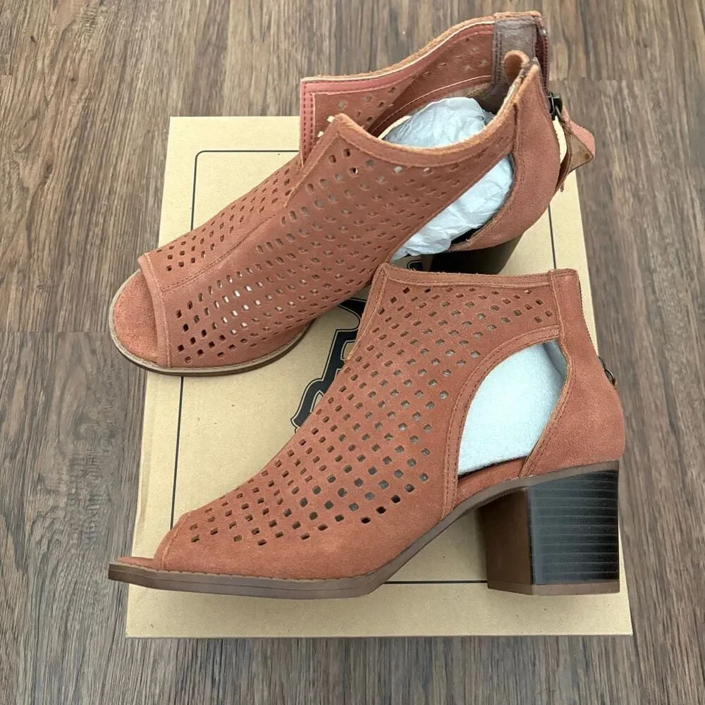 Dirty Laundry | Tessa Suede Perforated Peep Toe Booties